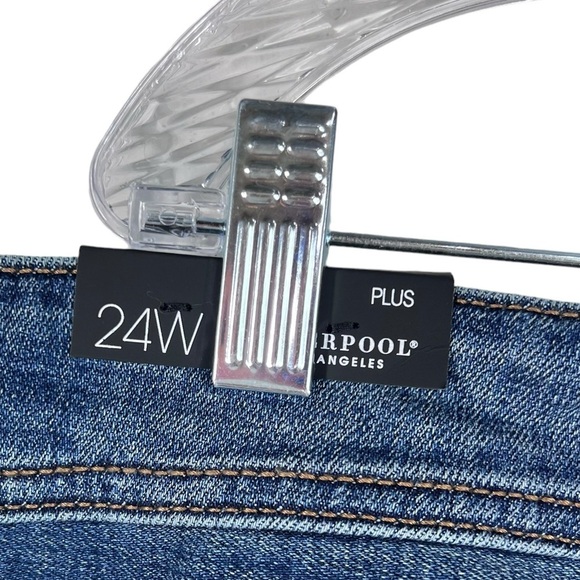 LIVERPOOL Plus Size 24 W “The Short” dark Wash Stretch denim shorts |Color Lumis - Picture 5 of 9